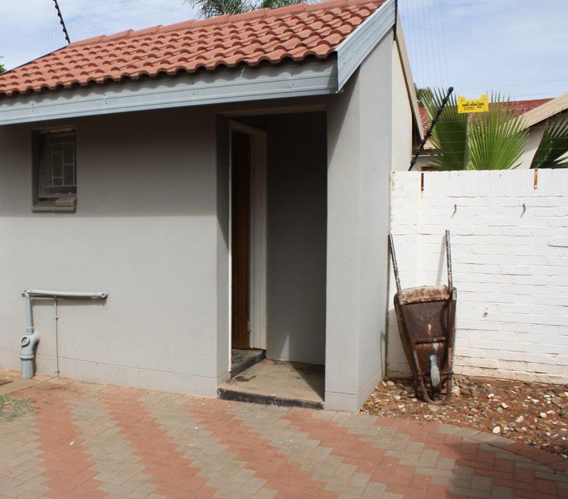 3 Bedroom Property for Sale in Rhodesdene Northern Cape